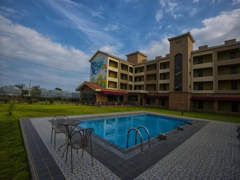 Famille Spa Resort Seogwipo-stad Buitenkant foto