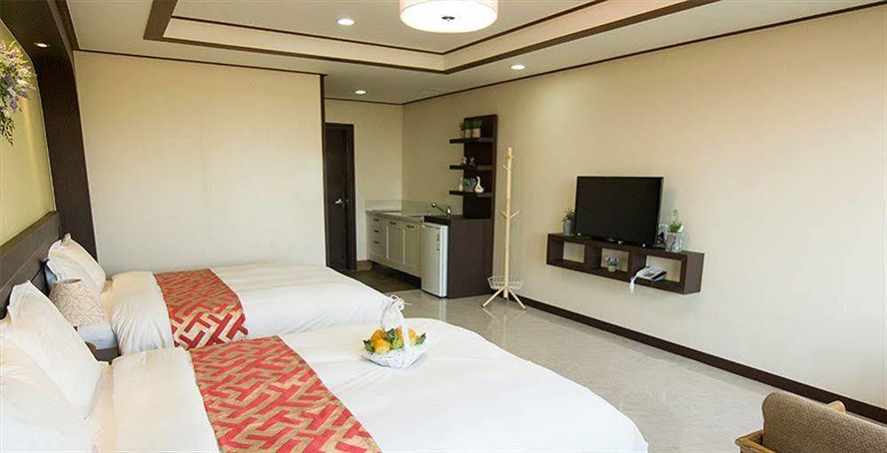 Famille Spa Resort Seogwipo-stad Buitenkant foto
